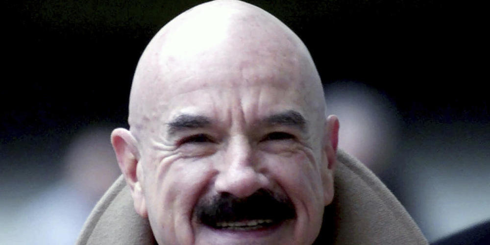 ARCHIV - G. Gordon Liddy, einer der Watergate-Verschwörer, bei der Ankunft im Bundesgericht. Foto: Roberto Borea/AP/dpa