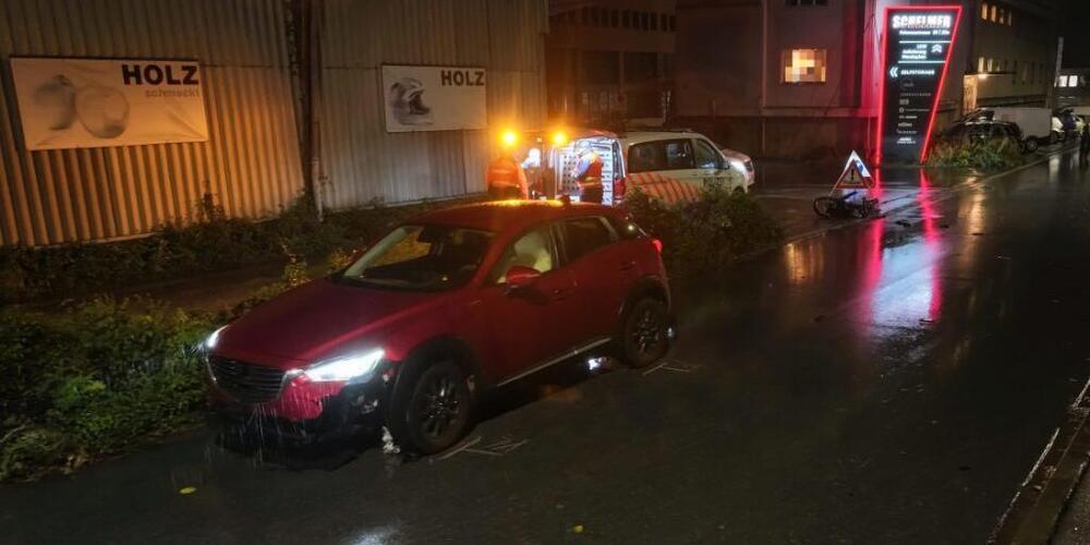 In Chur ist eine Radfahrerin bei einem Verkehrsunfall schwer verletzt worden, wie die Polizei am Montag mitteilte.
