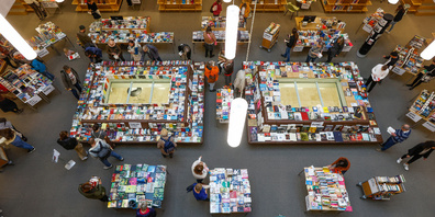 Der beliebte Bücherflohmarkt der OST – Ostschweizer Fachhochschule öffnet bereits zum neunten Mal seine Türen für grosse und kleine Bücherwürmer.