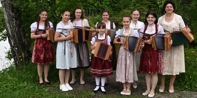 Die Schwyzerörgeli-Formation der Musikschule Oberrheintal unter der Leitung von Priska Seitz.