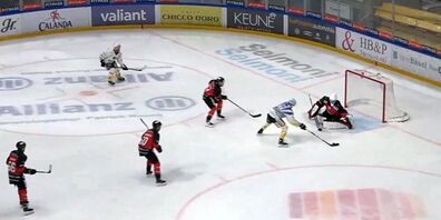 Dominik Binias bei seinem entscheidenden Treffer in der Verlängerung.