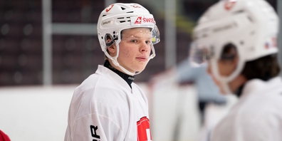 Der 19-jährige Verteidiger Daniil Ustinkov (l.) aus der ZSC-Organisation lief bereits für Schweizer Nachwuchs-Auswahlteams auf.