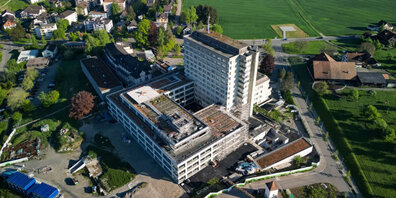 Der GZO-Erweiterungsbau ist zu 70 Prozent fertig. Um ihn in Betrieb nehmen zu können, sind zwischen 40 bis 80 Millionen Franken nötig.