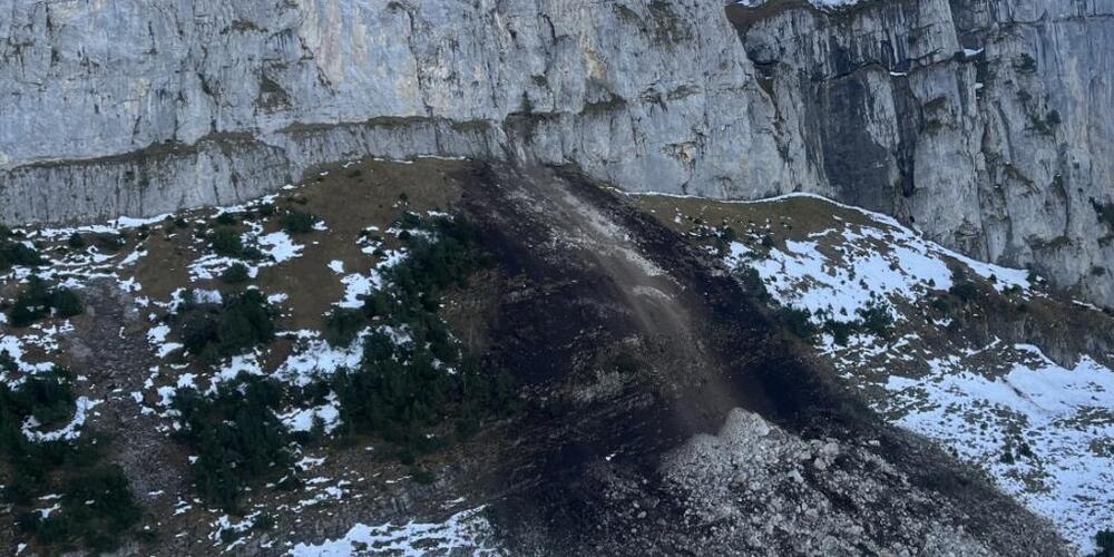 An der Felswand bei der Alp Sigel lösten sich am Donnerstag Gesteinsmassen.