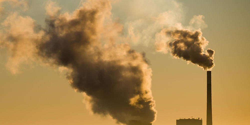 Die Weltbank hat Pläne, wie sie von dreckigen Brennstoffen weggkommen will. Im Bild das Kohlekraftwerk Mehrum in Deutschland. (Symbolbild)