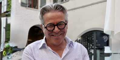 Der Arzt und Zahnarzt Dr. Arno König berät seit Jahren Menschen wie sie qualitativ ein besseres Leben führen können. 