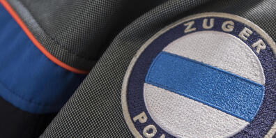 Neben der Zuger Polizei und der Feuerwehr Cham rückte auch das Feuerwehrinspektorat und der Rettungsdienst zum Motorradgeschäft aus. (Symbolbild)