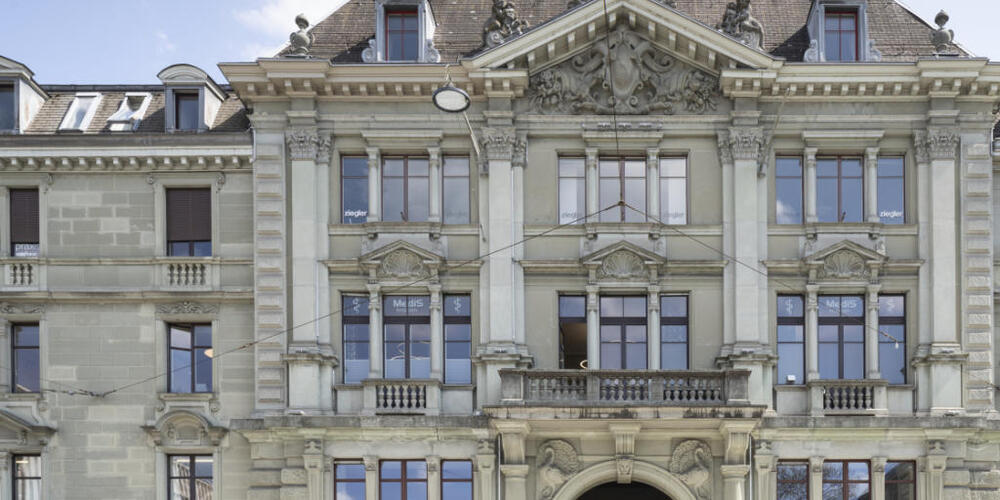 Das Schauspielhaus Zürich lockt auch Besucherinnen und Besucher aus anderen Kantonen an (Archivaufnahme)