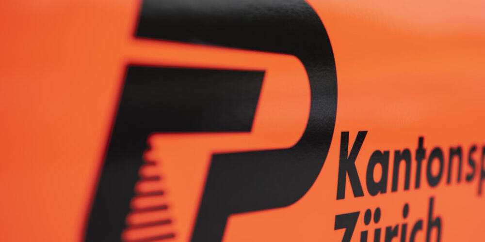 Die Kantonspolizei Zürich musste am Samstag wegen eines Brandes auf dem GC-Campus in Niederhasli ausrücken. (Archivbild)