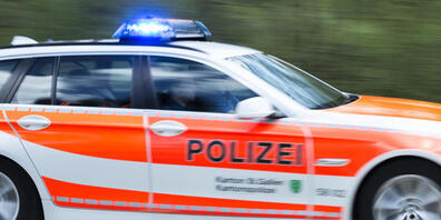 Eine Patrouille der Kantonspolizei St. Gallen ist auf der Autobahn von einem Raser mit 191 Stundenkilometern überholt worden. (Symbolbild)