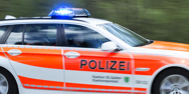 Eine Patrouille der Kantonspolizei St. Gallen ist auf der Autobahn von einem Raser mit 191 Stundenkilometern überholt worden. (Symbolbild)