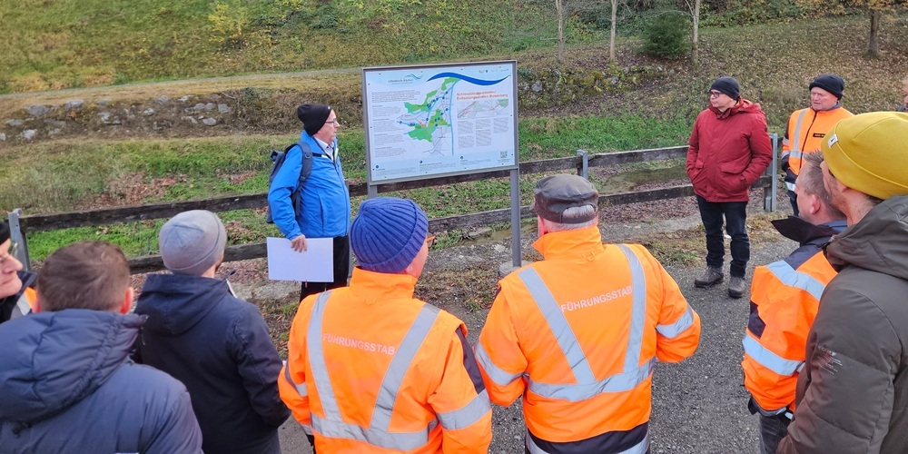 An der Schlossbrugg wird gezeigt, wie der Littenbach künftig besser geschützt wird.