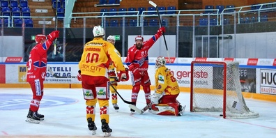 Andrew Rowe und die SCRJ Lakers jubeln beim 1:1-Ausgleich. Nach Spielende darf die verdiente Playoff-Qualifikation bejubelt werden.