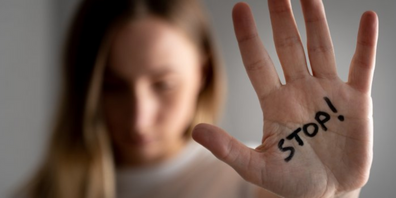 Der Kanton St.Gallen macht auf Gewalt gegen Frauen und Mädchen aufmerksam und ruft die Bevölkerung zum Hinschauen auf. (Symbolbild)