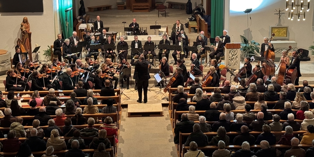 Mit der Classic Gala entführte das Orchester con brio mit den drei Tenori bavaresi in die Klangwelt von Pavarotti und seinen legendären Kollegen.