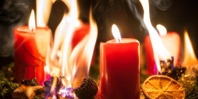 Aus behaglichem Kerzenlicht kann innert Sekunden ein Brand entstehen.
