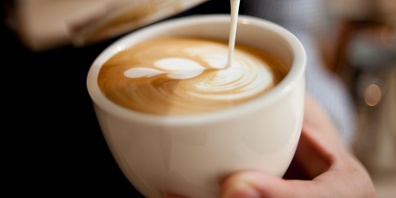 Bald kann man an der Schifflände wieder Kaffee geniessen.