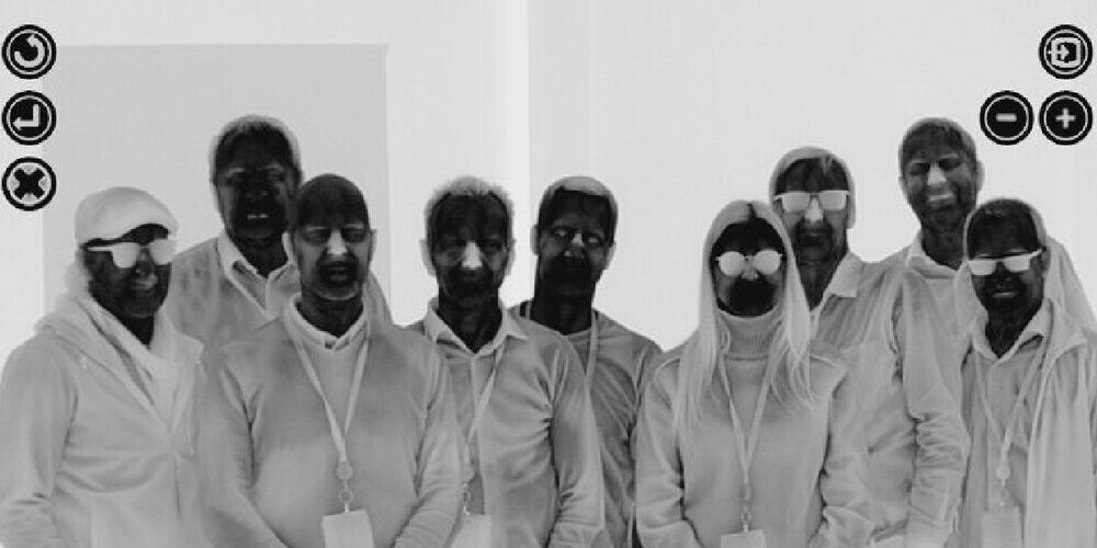 Der Gemeinderat hat zusammen mit Max Kreis, CEO, ein Foto mit der Nachtsichtkamera gemacht.