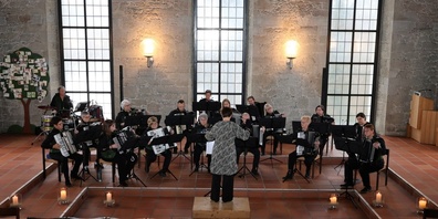 Unter der Leitung von Silvia Meier begeisterte das Orchester mit Klassik, modernen Stücken und rhythmischen Arrangements.