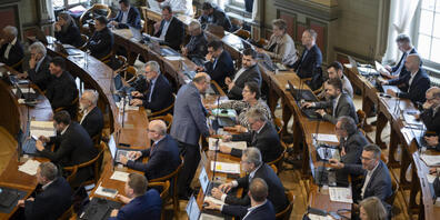 Das Entlastungspaket mit 87 Massnahmen bietet dem Kantonsrat viel Stoff für lange Debatten in der Wintersession. (Archivbild)