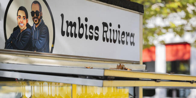 Dem «Imbiss Riviera» und dem «Bistro & Grill am See» am Zürcher Bellevue droht das Aus. Die Stadt wird die Bewilligungen für die beiden Stände voraussichtlich nicht verlängern. (Archivbild)