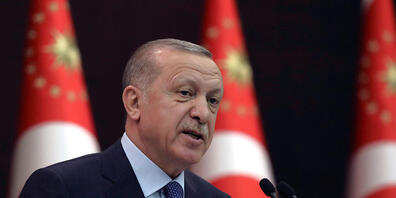 ARCHIV - Recep Tayyip Erdogan, Präsident der Türkei, spricht während einer Pressekonferenz. Foto: Burhan Ozbilici/AP/dpa