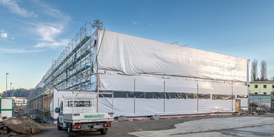 Bild des aktuellen Stands des Neubaus der Dreifachhalle mit Musikschulzentrum Feld.