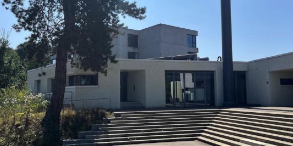 Das Schulhaus Weidli soll modernisiert werden. Im Schulleitungstrakt sollen ausserdem Asbestbelastungen entfernt werden.