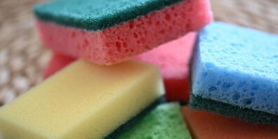 Ob in Luft, Wasser oder Nahrung: Mikroplastik ist inzwischen scheinbar überall und könnte Mensch wie Umwelt schaden. (Symbolbild)