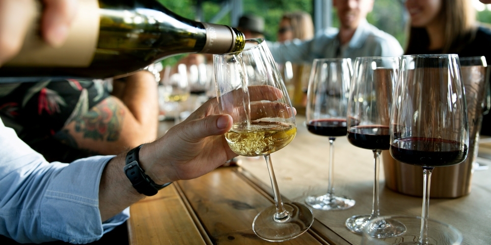 Eine neue Plattform im Kanton St.Gallen will Winzer und Gastronomen zusammenbringen und regionales Weinschaffen sichtbarer machen. (Symbolbild)