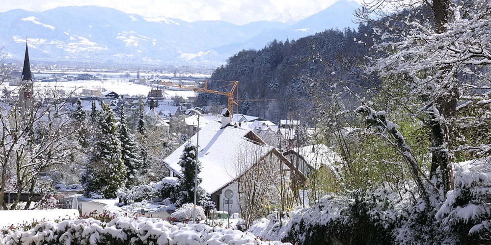 Unwillkommener nachösterlicher Schneesegen legte eine weisse Decke über das Rheintal
