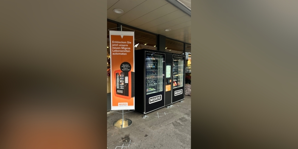 Der Verkaufsautomat vor der Migros Wattwil.