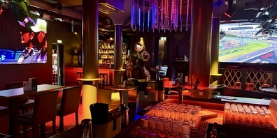 Die regulären Öffnungszeiten liegen von Dienstag bis Samstag ab 17 Uhr, sonntags je nach Sportprogramm