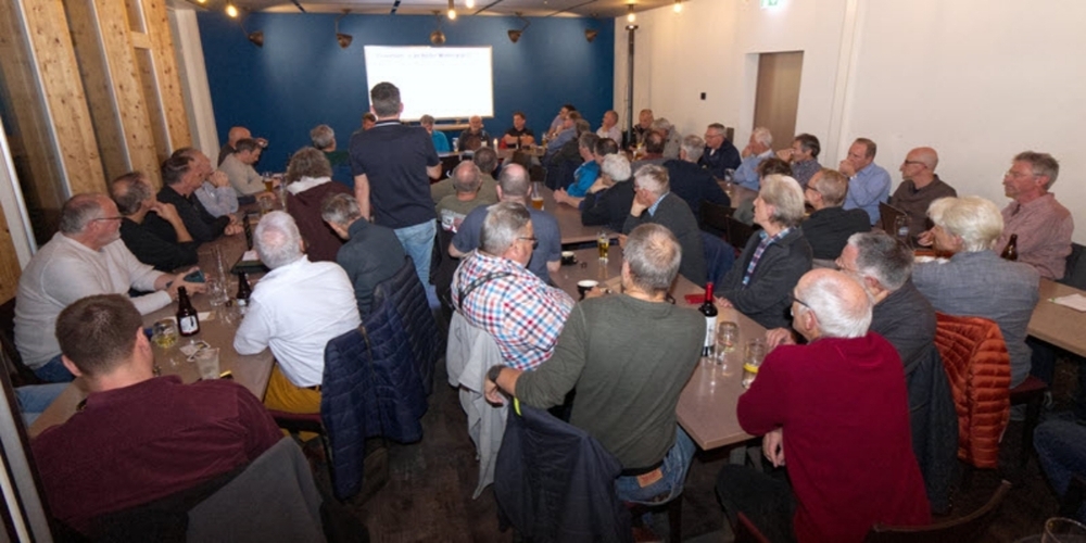 An der HV der Segelfluggruppe Lägern ging es um wichtige Entscheidungen zur Flottenerneuerung, die Mitgliederentwicklung, die sportlichen Erfolge der vergangenen Saison, aber auch um Investitionen in die Infrastruktur und ein erfolgreiches Weiterbildungsprogramm.