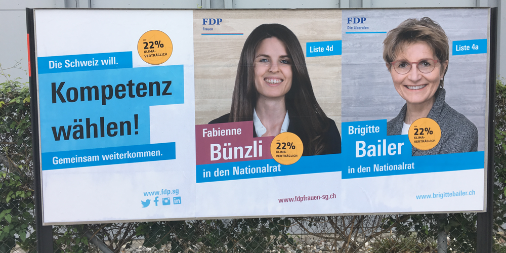Die FDP Plakate mit den gelben Klebern.