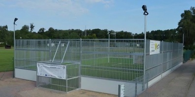 Ein mobiler Soccer Court lädt zum Fussballspiel ein. (Symbolbild)