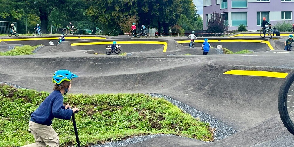 Wer ist am schnellsten? Die neue Vorld App misst die Rundenzeiten auf dem Pumptrack in Altstätten.