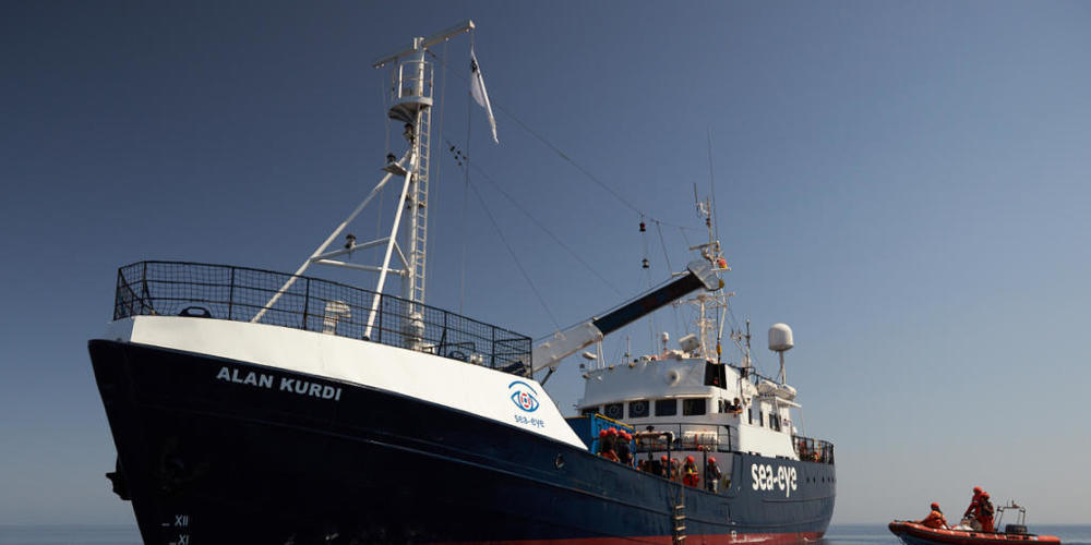 ARCHIV - Dieses von der Seenotrettungsorganisation Sea-Eye zur Verfügung gestellte Foto zeigt das Seenotrettungsschiff «Alan Kurdi». Foto: Fabian Heinz/Sea-Eye/dpa - ACHTUNG: Nur zur redaktionellen Verwendung und nur mit vollständiger Nennung des ...