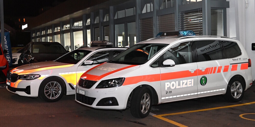 Bei 18 Fahrzeugen wurden die Scheinwerfer repariert und bei weiteren 18 Fahrzeugen wurden die Scheinwerfer korrekt eingestellt. (Symbolbild)