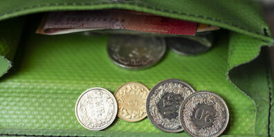 Die Stadt Zürich zahlt 15'000 Rentnerinnen und Rentnern, die auf Zusatzleistungen angewiesen sind, eine einmalige "Wintermantelzulage". (Symbolbild)