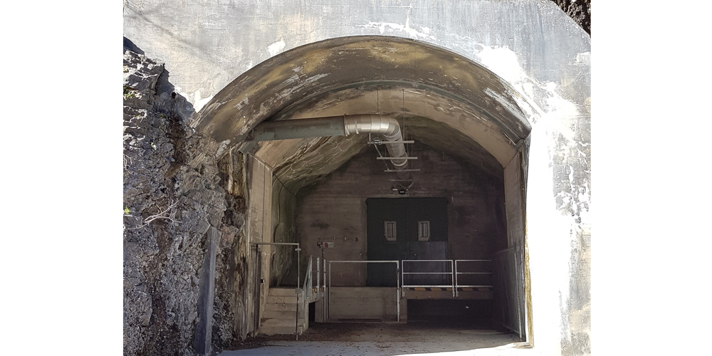 Haupteingang zum Stollen 3 im Schrutenloch.