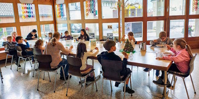 Gutes und gesundes Essen für die Kinder beim Mittagstisch.