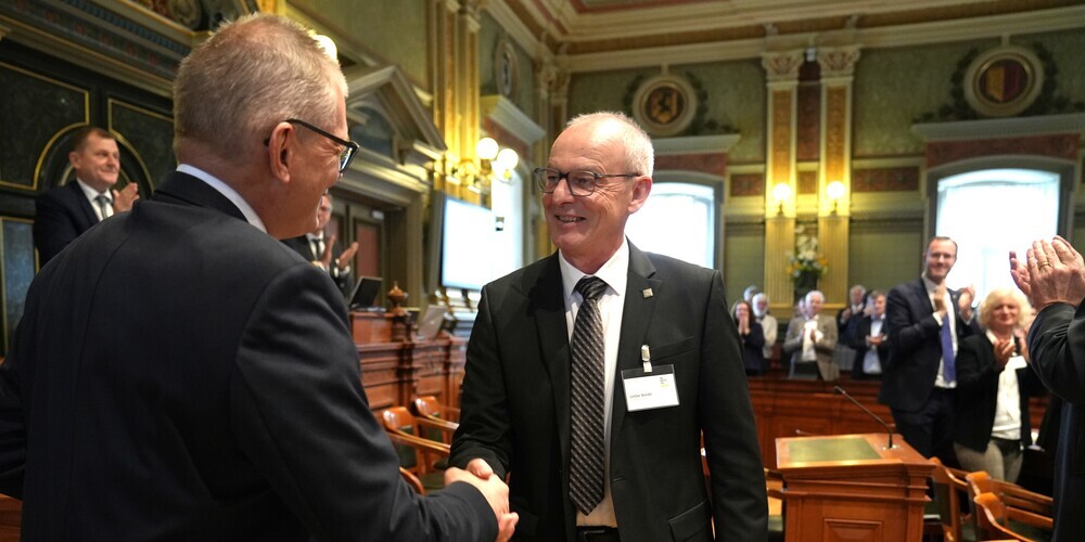 Lothar Bandel darf derzeit vielerorts Dank und Anerkennung entgegennehmen. So auch an der Kollegiumssession im November.