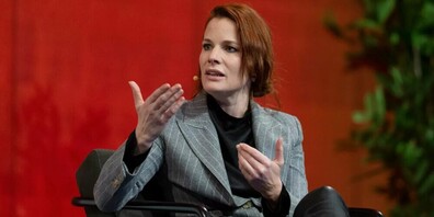 Florence Gaub referiert im Widebaumsaal Metropol in Widnau