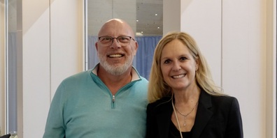 Zwei Sportbegeisterte am 40 Jahre Jubiläum: GF-Besitzer Peter Merkli und Stadtpräsidentin Barbara Dillier