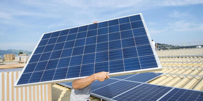 Der Zubau von PV-Anlagen stellt die CKW auch vor Probleme. (Symbolbild)