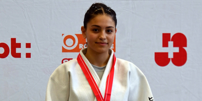 Julia Al Ali mit Silbermedaille.
