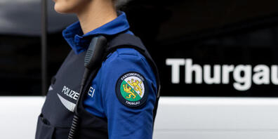 Die Thurgauer Kantonspolizei nahm in der Nacht auf Samstag fünf Männer aus der Slowakei und Rumänien nach einer Schlägerei fest. (Symbolbild)