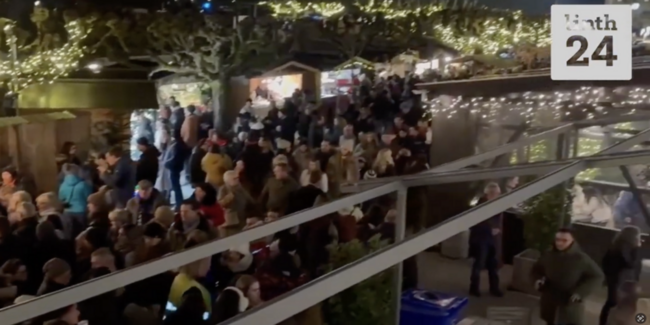 Zu Tausenden strömen die Weihnachtsbegeisterten zum Christkindlimärt in die Rapperswiler Altstadt.