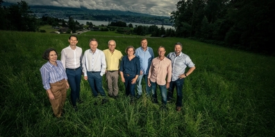 Der Gemeinderat Männedorf zu Beginn der laufenden Legislatur im Juli 2022: Nadja El Hemdi (Gemeindeschreiberin ab 1. September), Didier Fatio, Wolfgang Annighöfer, Erich Meier, Rahel Haldi Moser, Roger Daenzer, Thomas Lüthi, Daniel Kellenberger (von links).